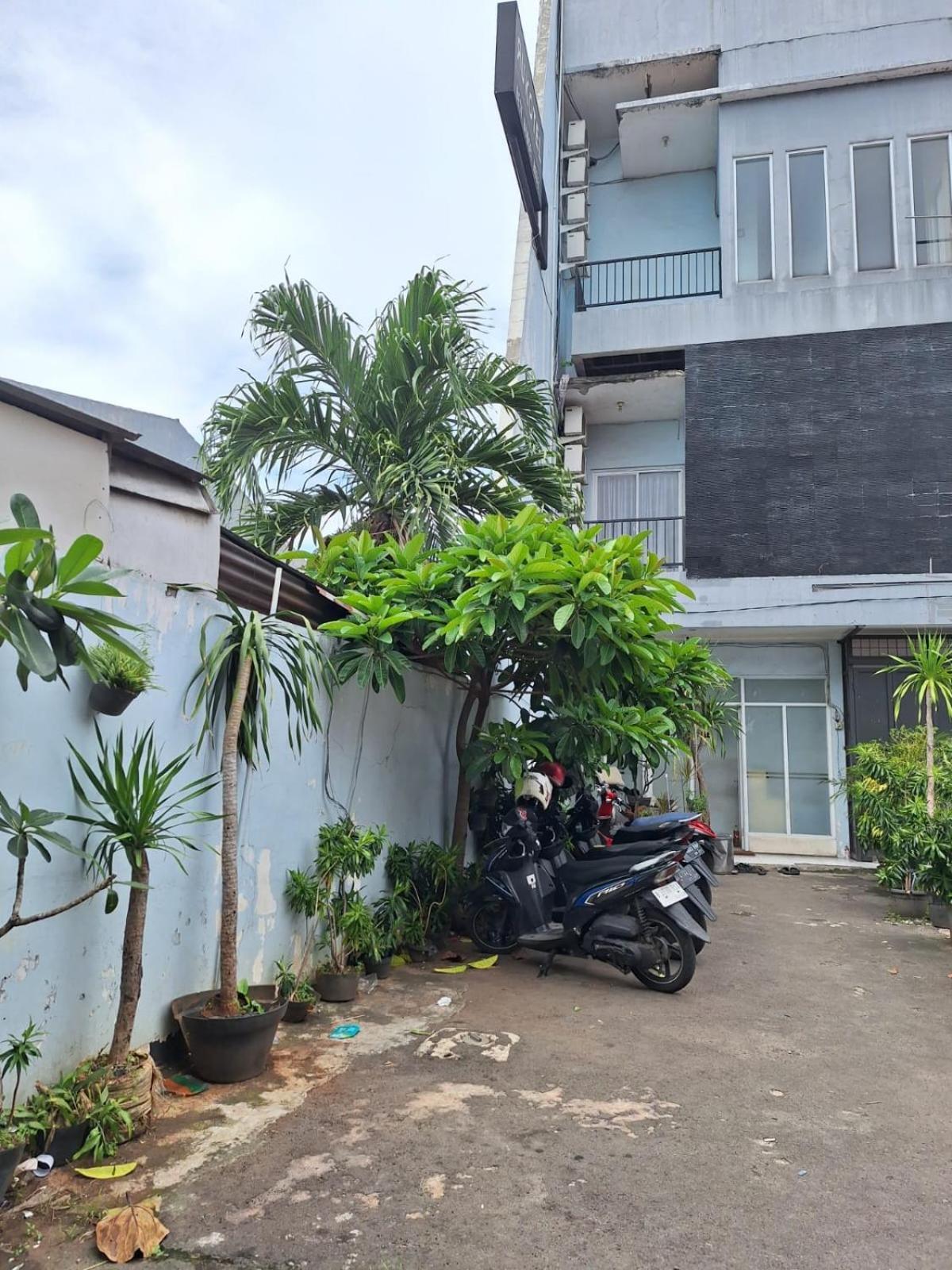 Oyo 93584 Rukotel South Tangerang Exterior foto