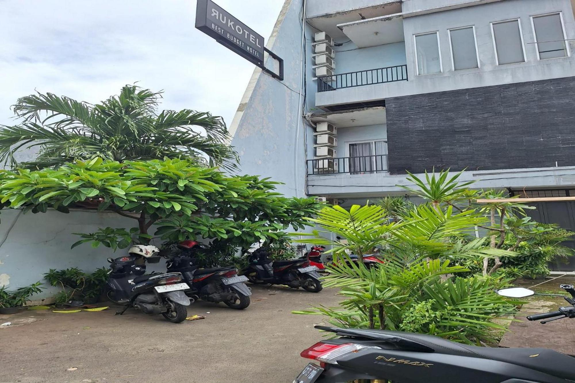 Oyo 93584 Rukotel South Tangerang Exterior foto